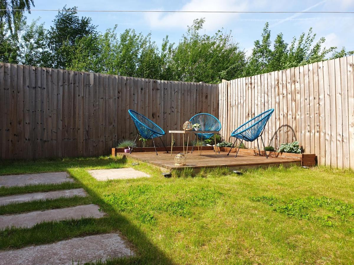 Cheerful 1 Private Room-Ensuite With Free Parking Silverdale  Buitenkant foto