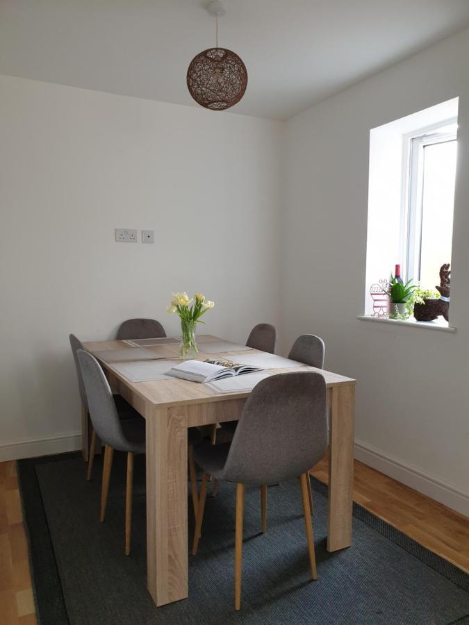 Cheerful 1 Private Room-Ensuite With Free Parking Silverdale  Buitenkant foto